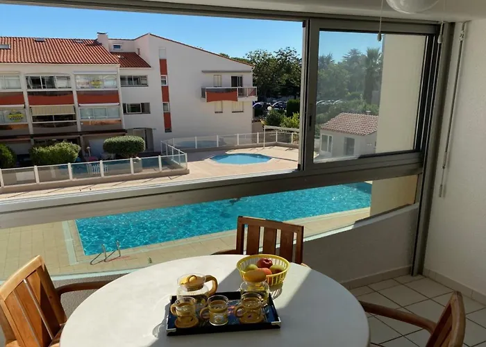 Piscine Park. Privatif Dans Res. Securisee