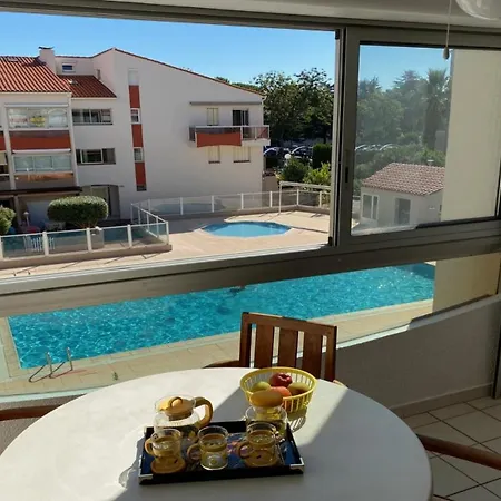 Piscine Park. Privatif Dans Res. Securisee